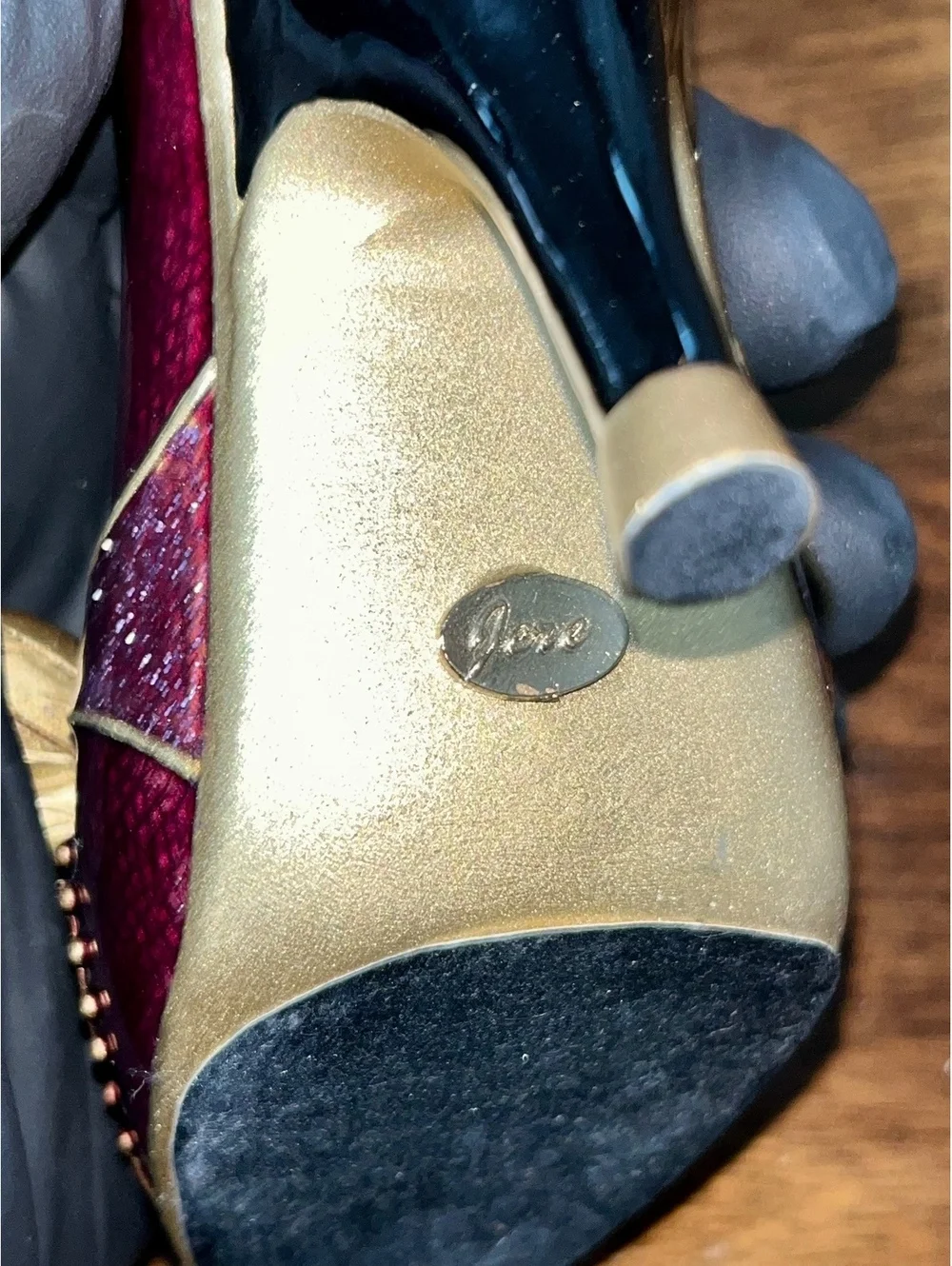 Vintage Jere Burgundy Enamel High Heel Shoe Ring Holder Butterfly